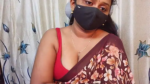 Snapshot of Pavani-Sexy chatting on 08-03-26, 02:44 Pavani-Sexy online show from 08-03-26, 02:44
