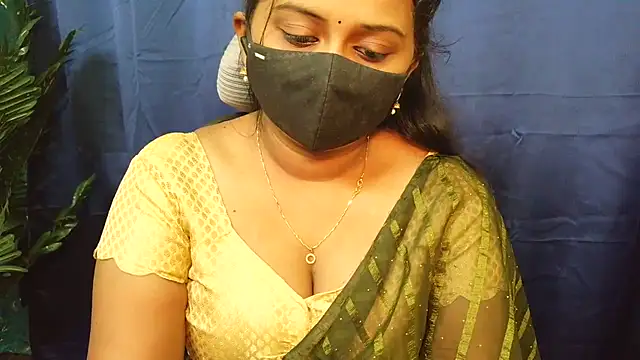 Snapshot of Pavani-Sexy chatting on 08-04-26, 06:16 Pavani-Sexy online show from 08-04-26, 06:16