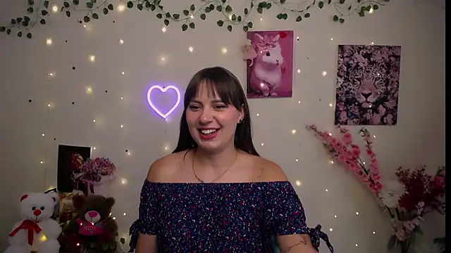 Amanda Bright  online show from 07-22-26, 12:30