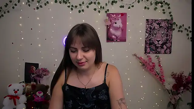 Amanda Bright  online show from 07-25-26, 08:23