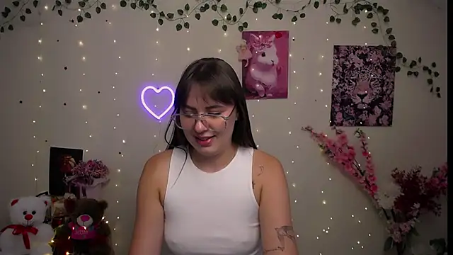 Amanda Bright  online show from 07-28-26, 12:48