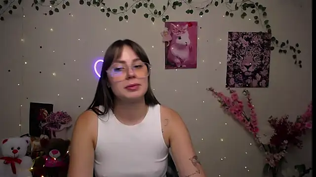 Amanda Bright  online show from 07-28-26, 04:39