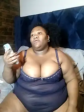 Snapshot of SeductionBoobs chatting on 07-10-26, 06:21 SeductionBoobs online show from 07-10-26, 06:21