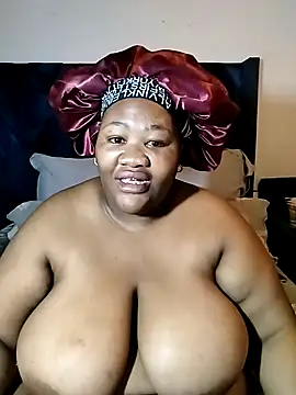 Snapshot of SeductionBoobs chatting on 07-19-26, 12:36 SeductionBoobs online show from 07-19-26, 12:36