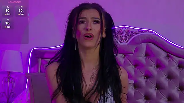 Snapshot of KinkyAmelie chatting on 09-28-25, 04:56 KinkyAmelie online show from 09-28-25, 04:56