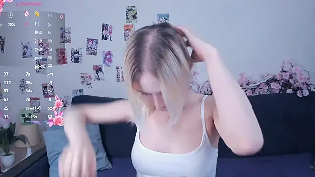 Megan--chan online show from 04-12-26, 05:18