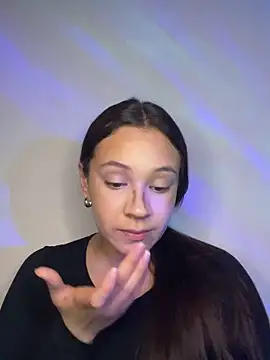 Snapshot of HinataArai chatting on 10-27-25, 08:24 HinataArai online show from 10-27-25, 08:24