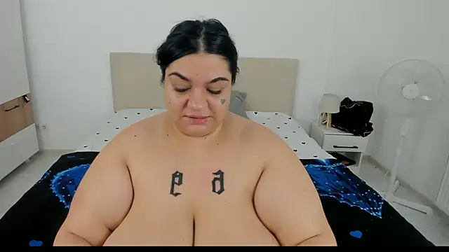 Snapshot of EvvaBBW chatting on 09-10-25, 06:57 EvvaBBW online show from 09-10-25, 06:57