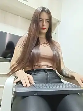 Demy Rhoades online show from 06-06-26, 03:17