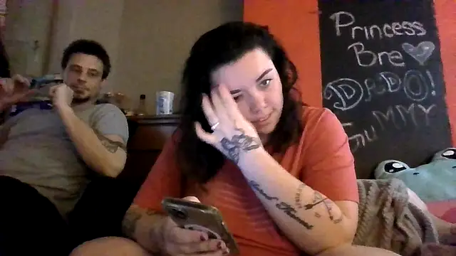 Snapshot of princessbr_013 chatting on 02-10-26, 02:54 princessbr 013 online show from 02-10-26, 02:54