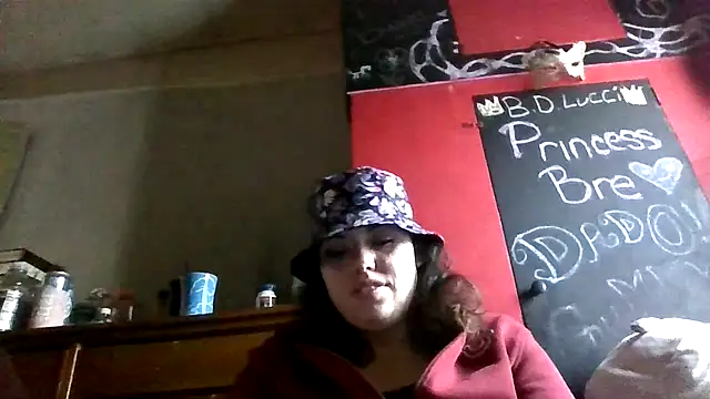 Snapshot of princessbr_013 chatting on 02-14-26, 10:50 princessbr 013 online show from 02-14-26, 10:50