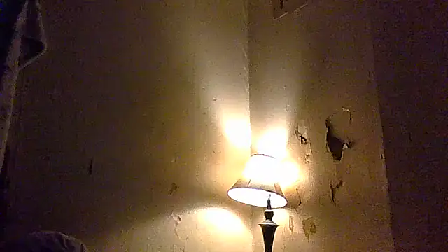 Snapshot of princessbr_013 chatting on 02-18-26, 01:40 princessbr 013 online show from 02-18-26, 01:40