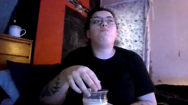 Snapshot of princessbr_013 chatting on 03-06-26, 11:23 princessbr 013 online show from 03-06-26, 11:23