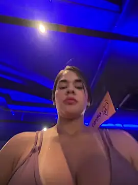 BellaLeclair online show from 02-11-26, 05:18