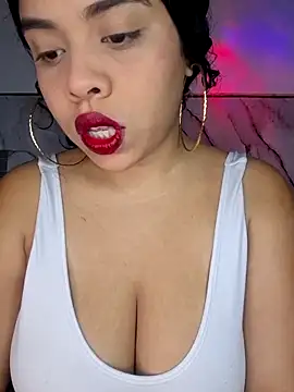 Snapshot of Yemaly_Lee chatting on 05-25-26, 10:49 Yemaly Lee online show from 05-25-26, 10:49