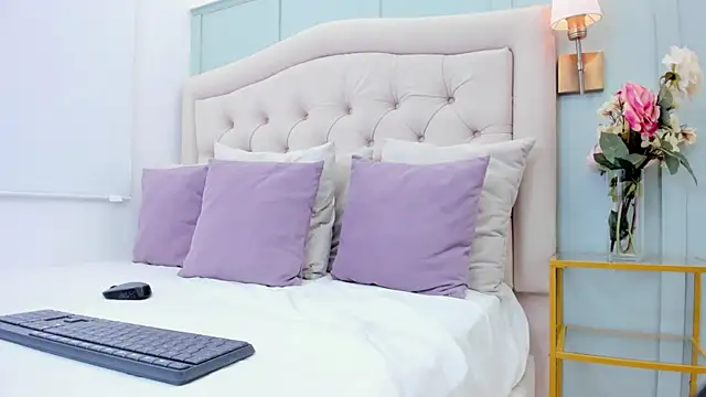 Snapshot of katia_harrison_ chatting on 10-22-25, 02:28 katia harrison online show from 10-22-25, 02:28