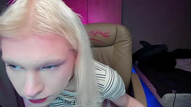 Sasyhk0 online show from 01-12-26, 06:02