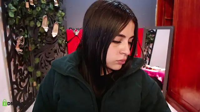 Snapshot of sofi_lara28 chatting on 02-16-26, 01:29 sofi lara28 online show from 02-16-26, 01:29