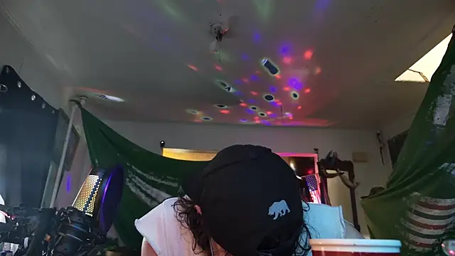 MasterDaddyCool online show from 10-17-25, 01:35