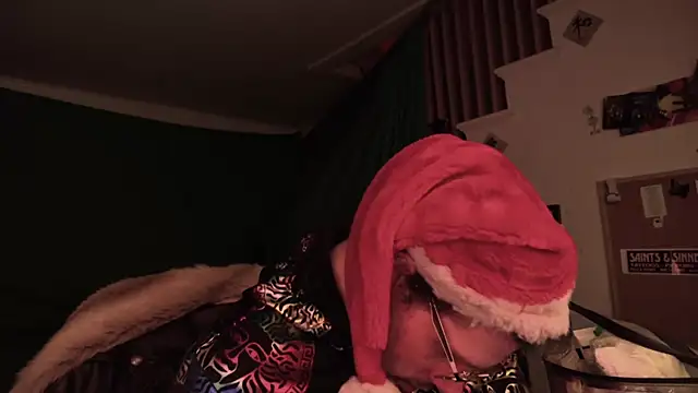 MasterDaddyCool online show from 12-15-25, 09:35