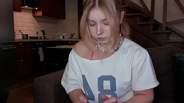 Snapshot of VanillaLivitski chatting on 10-09-25, 11:19 VanillaLivitski online show from 10-09-25, 11:19