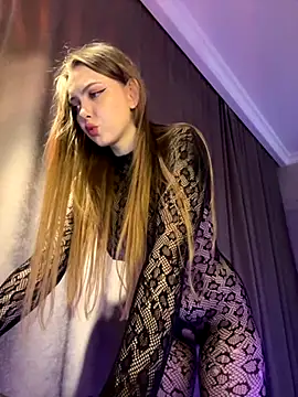 Nikole Boom online show from 10-12-25, 06:29