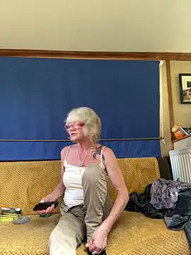 ladyboatlady online show from 10-20-25, 12:16