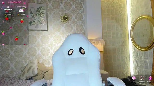 LilyThea online show from 03-11-26, 07:31