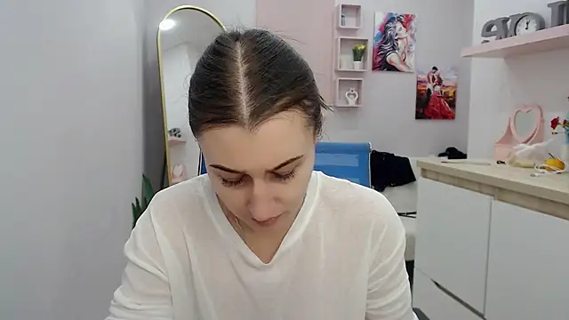 Snapshot of muriel_elvin chatting on 12-01-25, 06:18 muriel elvin online show from 12-01-25, 06:18