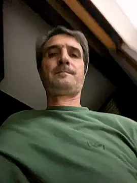 Snapshot of sasatimido chatting on 09-09-25, 09:25 sasatimido online show from 09-09-25, 09:25