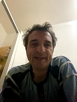 Snapshot of sasatimido chatting on 10-24-25, 03:58 sasatimido online show from 10-24-25, 03:58