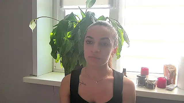 Snapshot of ElwineBooton chatting on 04-07-26, 10:05 ElwineBooton online show from 04-07-26, 10:05