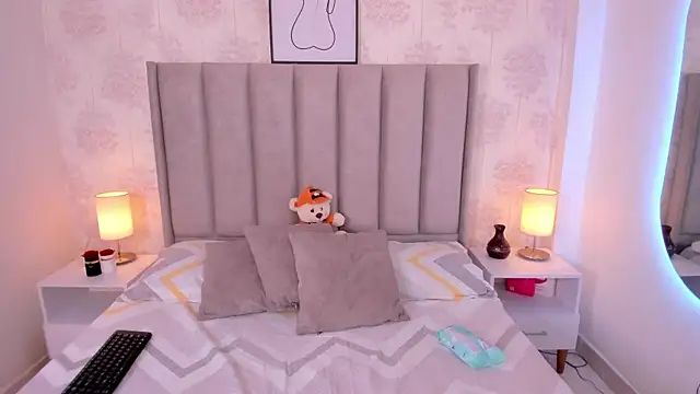 ShaynaHosk online show from 03-21-26, 09:29