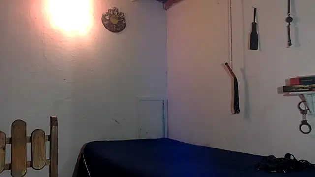 Snapshot of indomitaFox chatting on 02-28-26, 03:07 indomitaFox online show from 02-28-26, 03:07