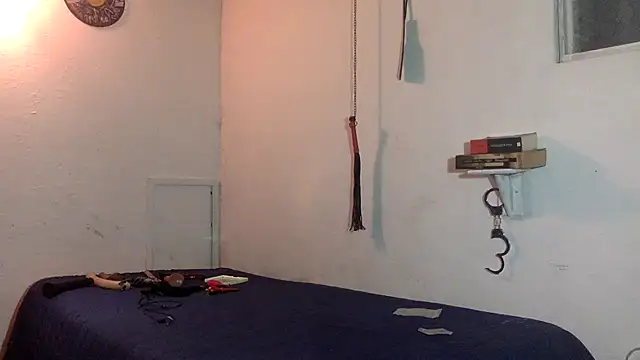 Snapshot of indomitaFox chatting on 03-16-26, 03:45 indomitaFox online show from 03-16-26, 03:45