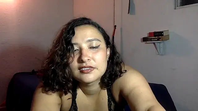 Snapshot of indomitaFox chatting on 03-20-26, 05:23 indomitaFox online show from 03-20-26, 05:23