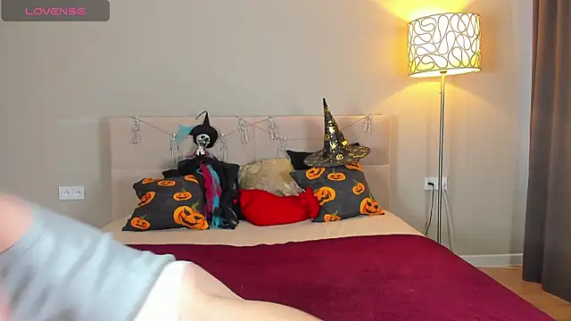 cutienaughtygirl online show from 10-22-25, 10:04