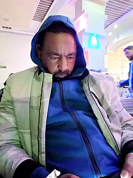 Snapshot of Bob_black chatting on 03-04-26, 08:26 Bob black online show from 03-04-26, 08:26