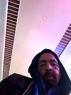 Snapshot of Bob_black chatting on 03-05-26, 07:54 Bob black online show from 03-05-26, 07:54