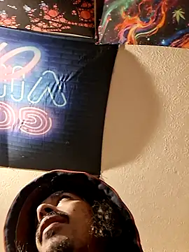 Snapshot of MeTazty294 chatting on 11-20-25, 12:22 MeTazty294 online show from 11-20-25, 12:22