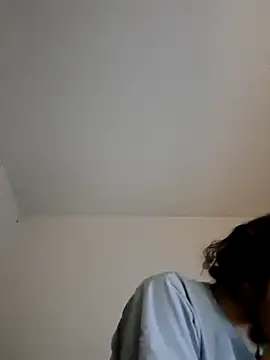 Snapshot of MeTazty294 chatting on 12-03-25, 06:43 MeTazty294 online show from 12-03-25, 06:43