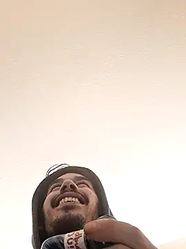 Snapshot of MeTazty294 chatting on 03-12-26, 08:48 MeTazty294 online show from 03-12-26, 08:48