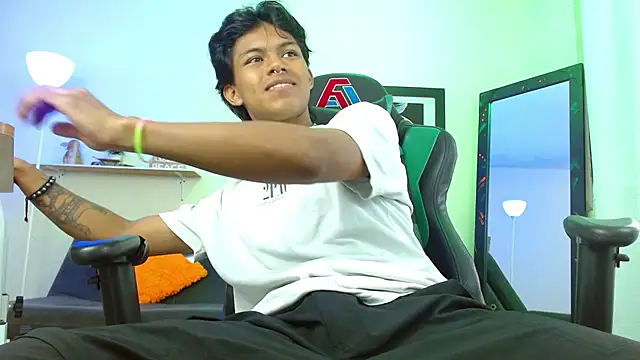 dreyk20 online show from 11-25-25, 01:55