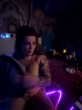 delish dahlia online show from 02-18-26, 07:15