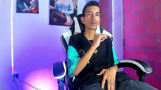 briamhoconor xh online show from 03-11-26, 04:07