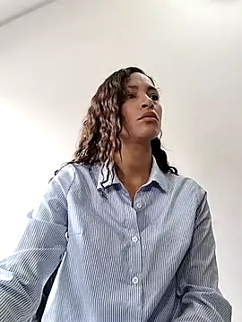 Snapshot of SofiaDelicia chatting on 10-17-25, 02:08 SofiaDelicia online show from 10-17-25, 02:08