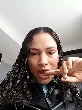 Snapshot of SofiaDelicia chatting on 10-24-25, 02:02 SofiaDelicia online show from 10-24-25, 02:02