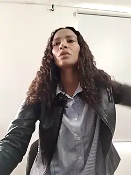 Snapshot of SofiaDelicia chatting on 11-02-25, 02:41 SofiaDelicia online show from 11-02-25, 02:41