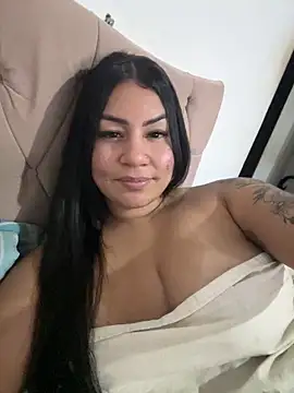 julianamascarada online show from 10-17-25, 02:15