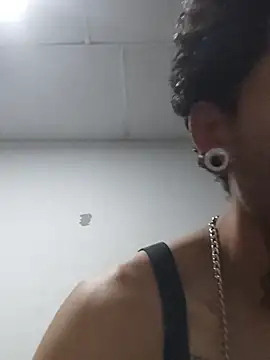 Snapshot of Tattoboy19cm chatting on 11-11-25, 03:06 Tattoboy19cm online show from 11-11-25, 03:06